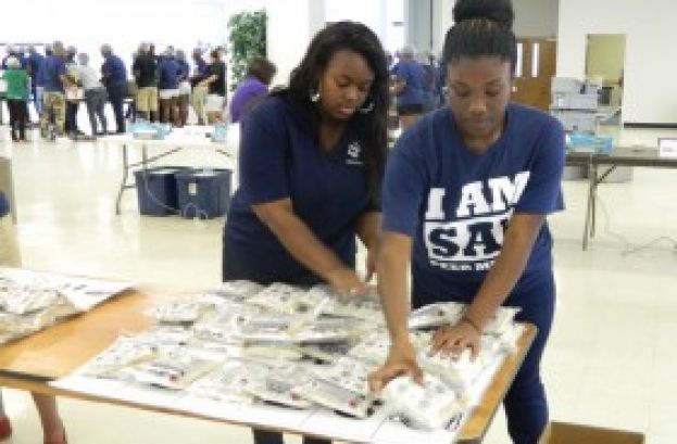 Freshmen Packaged More Than 10,000 Meals for the Stop Hunger Now Program